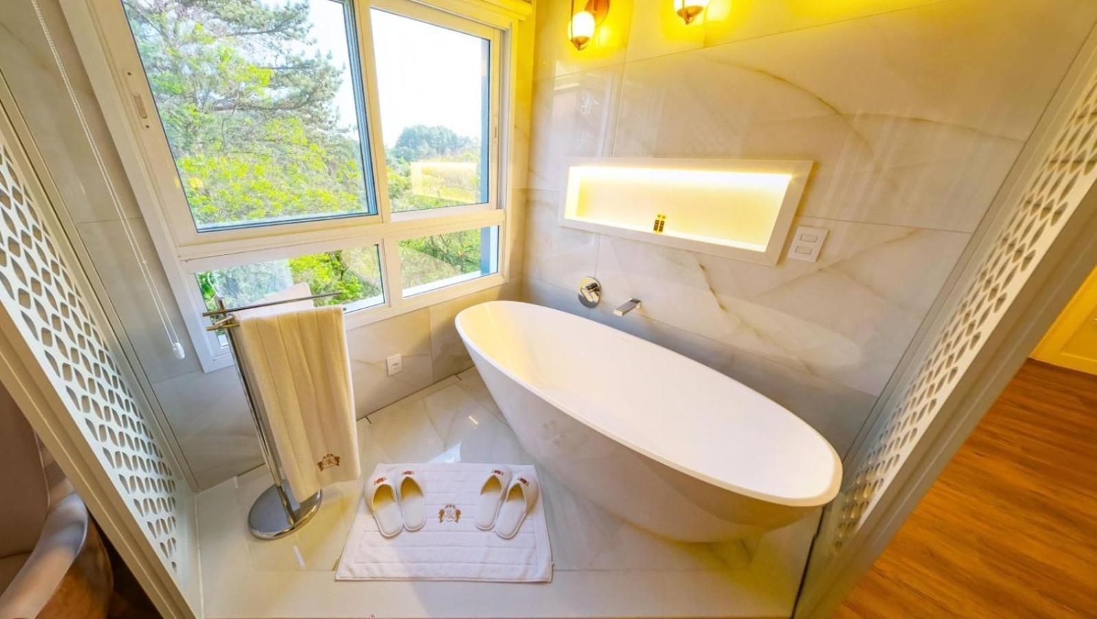 Hotel E Restaurante Giratorio Rf Vision - A Melhor Vista 360 De Грамаду Экстерьер фото
